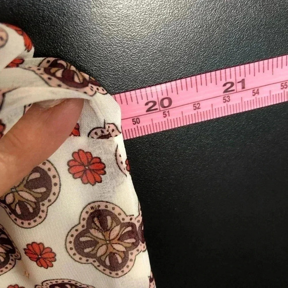 Talbots Medallion Print, lettuce ruffle v-neck tie, metallic threads, lined - Picture 7 of 9